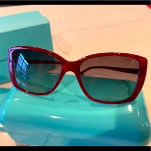 Tiffany & Co. AUTHENTIC w papers SUNGLASSES